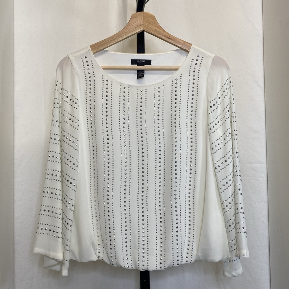 Gorgeous, edgy flowy top with silver studs small